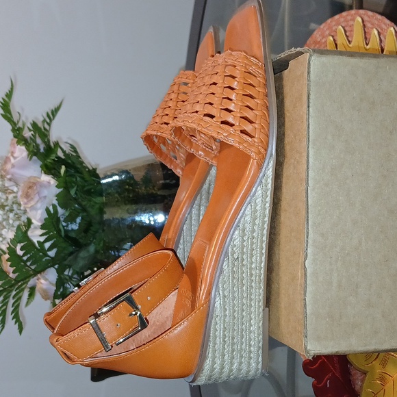 Vince Camuto Wedge Sandals - Picture 4 of 7